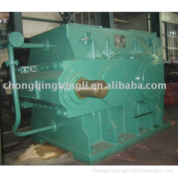 High efficiency traditional edge transmission gearbox